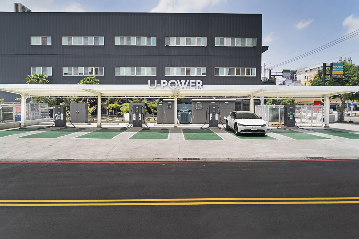 U-POWER六大站點全面升級,全臺新增20席充電槍位,全臺CCS1新增14席、CCS2新增6席充電車位(圖為臺中西屯安和站)